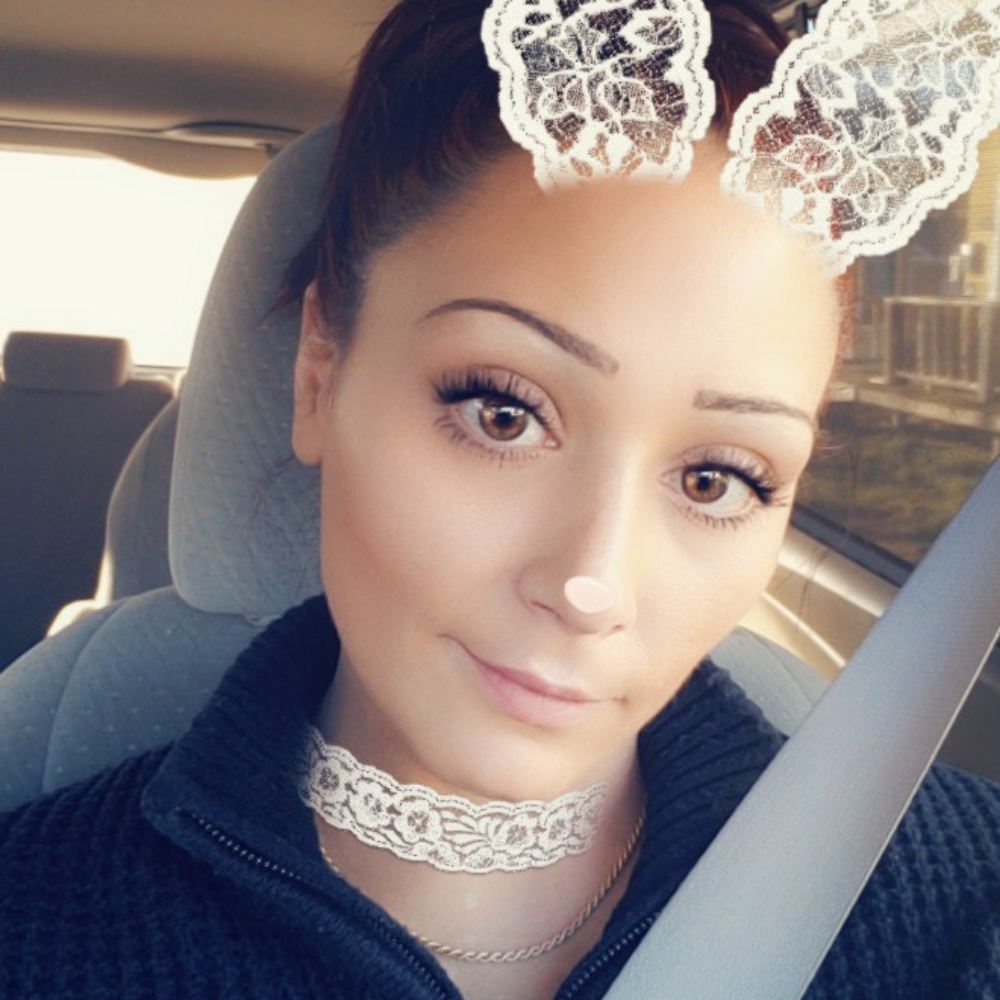 Meet your Posher, Dana